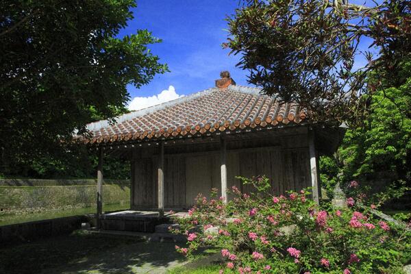 弁財天堂（べざいてんどう） 