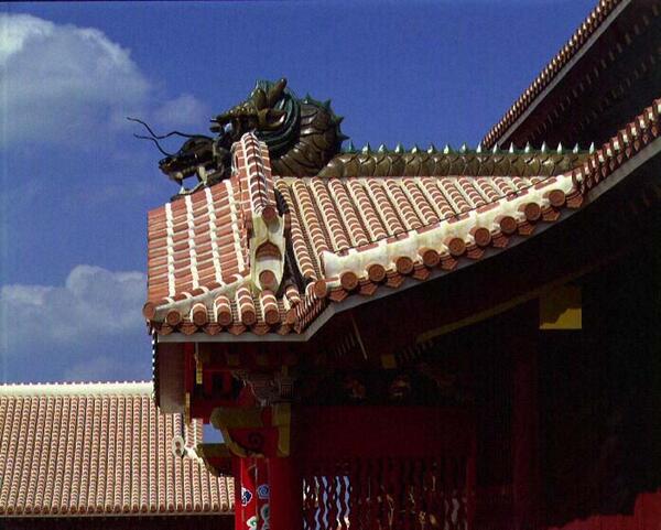 正殿｜唐破風－右側面