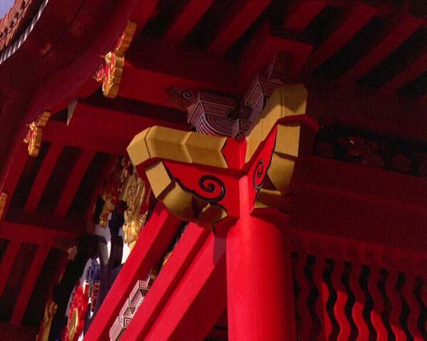 正殿｜唐破風－斗ｷｮｳ木鼻