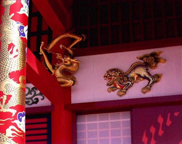 正殿｜唐破風－金龍と獅子（阿形）