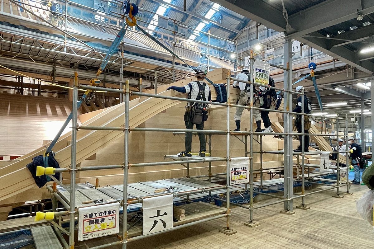唐破風(からはふ)の取付