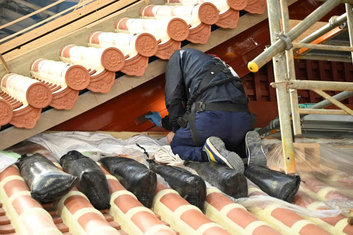 久志間切弁柄を使った塗装の開始